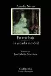 EN VOZ BAJA. LA AMADA INMOVIL