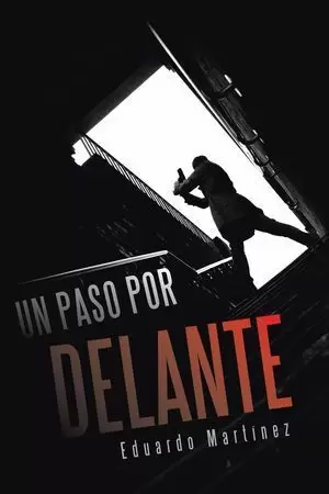 UN PASO POR DELANTE